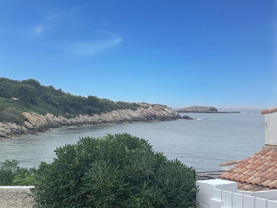 MARTIGUES Les Calanques ? Un cabanon d'exception face à la Méditerranée 2