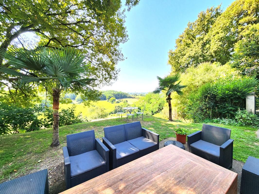 MONTFORT-EN-CHALOSSE Ancienne Ferme Landaise 235 m2 - 2 logements - 3,7 hectares 2
