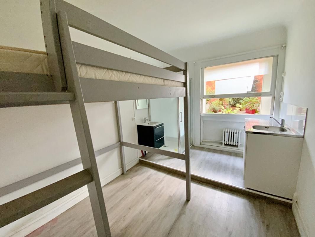 LEVALLOIS-PERRET Studette 11 m2 Levallois 1