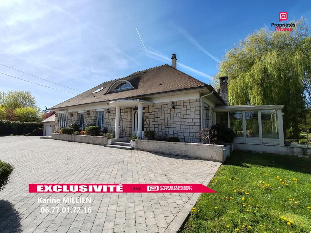 IVRY-LA-BATAILLE IVRY LA BATAILLE 27540 Maison individuelle avec véranda chauffée - 1 étage - 4 chambres - Double garage - Quart port - Piscine Hors Sol Chauffée - Terrain d'env. 3300 m²  - 468000  HAI 1