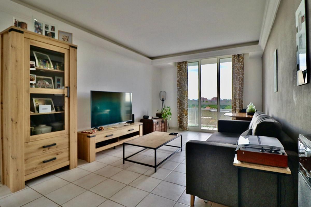 CALUIRE-ET-CUIRE Appartement Caluire Et Cuire 4 pièce(s) 66.66 m2 2