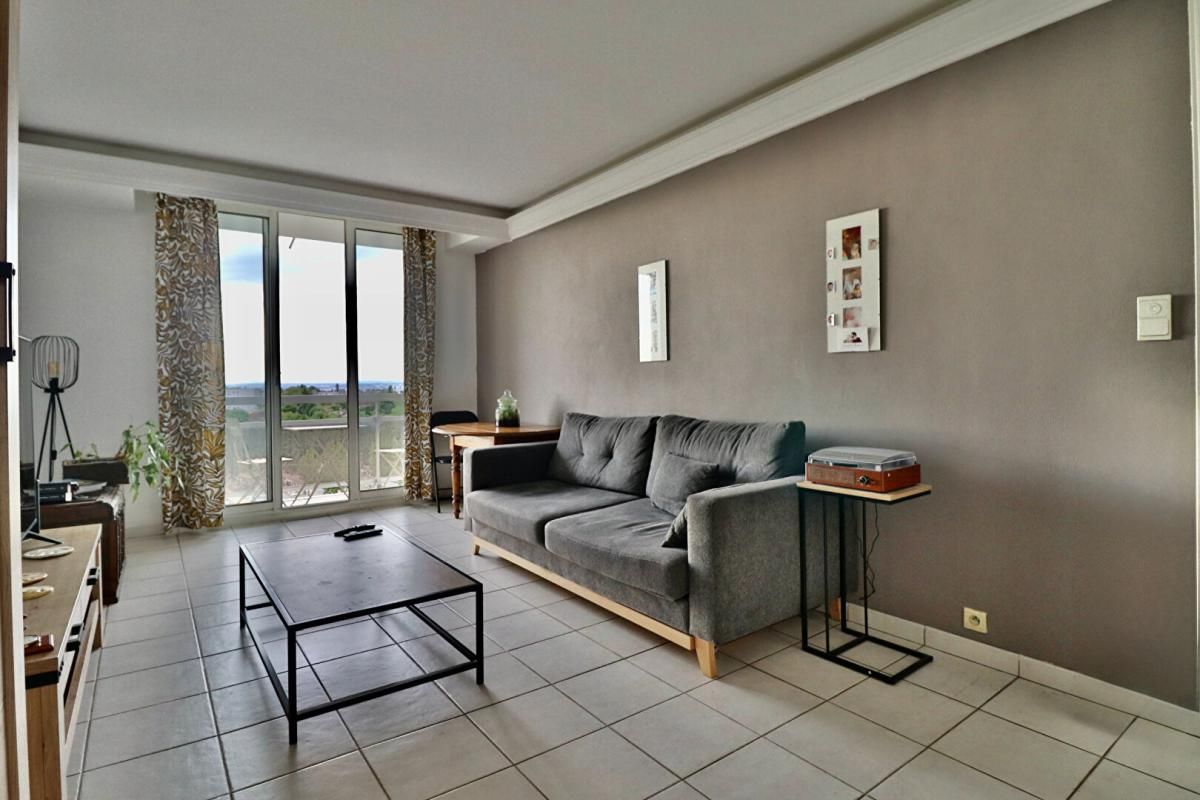 CALUIRE-ET-CUIRE Appartement Caluire Et Cuire 4 pièce(s) 66.66 m2 3