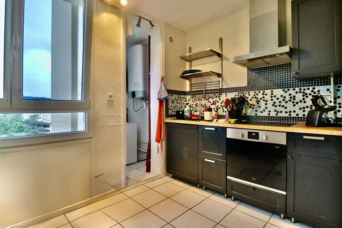 CALUIRE-ET-CUIRE Appartement Caluire Et Cuire 4 pièce(s) 66.66 m2 4