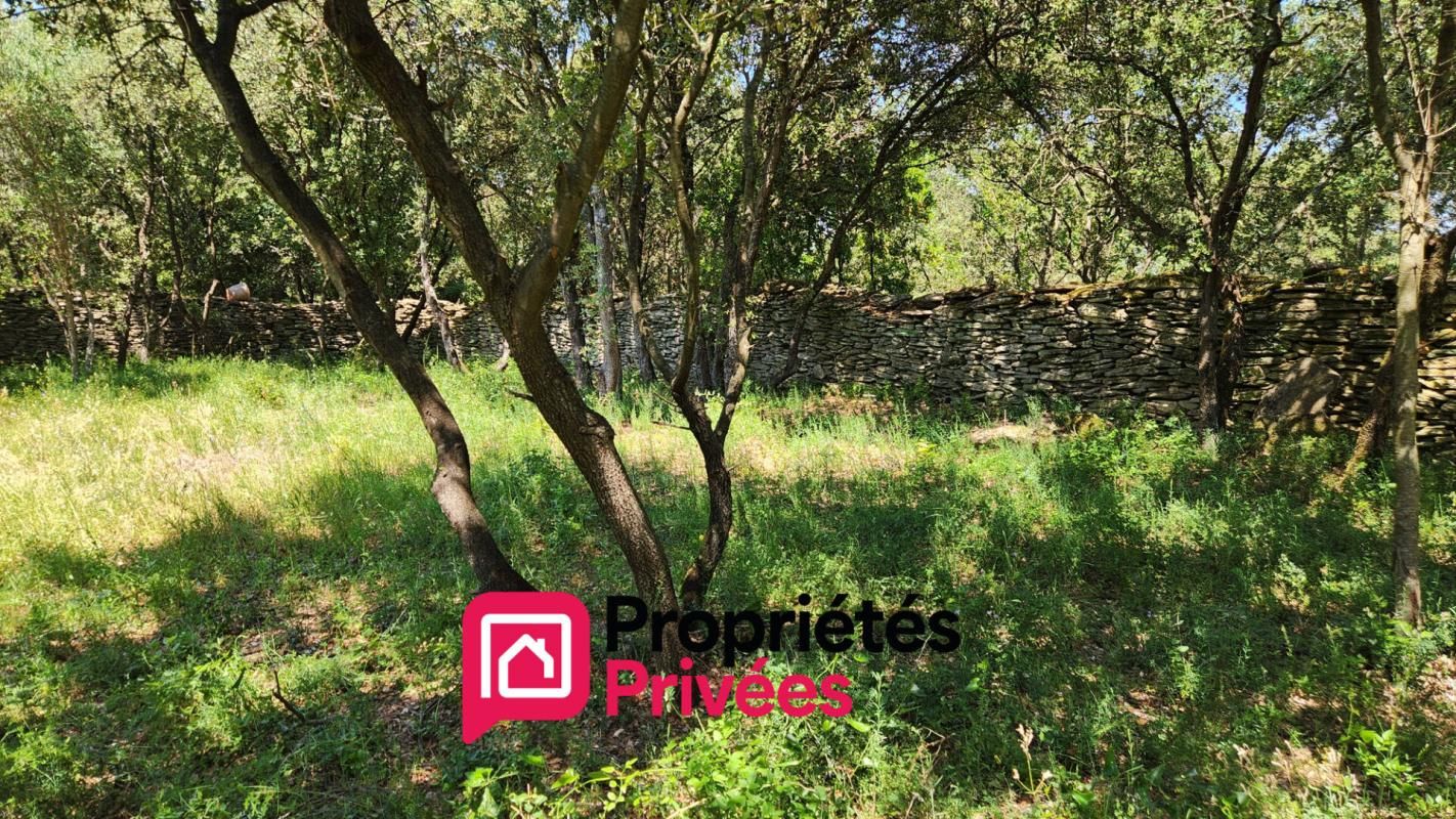 UZES Uzès, terrain de 2600 m2 2