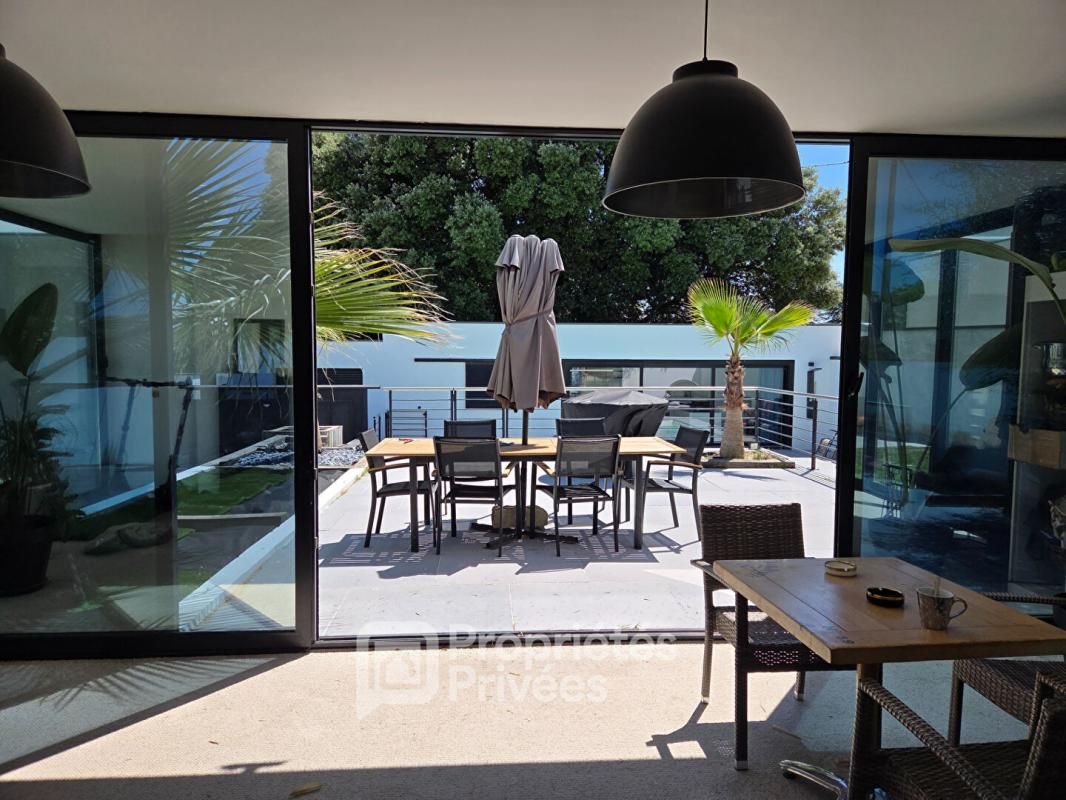 MONTELIMAR Maison Montélimar 6 pièces 225 m2 2
