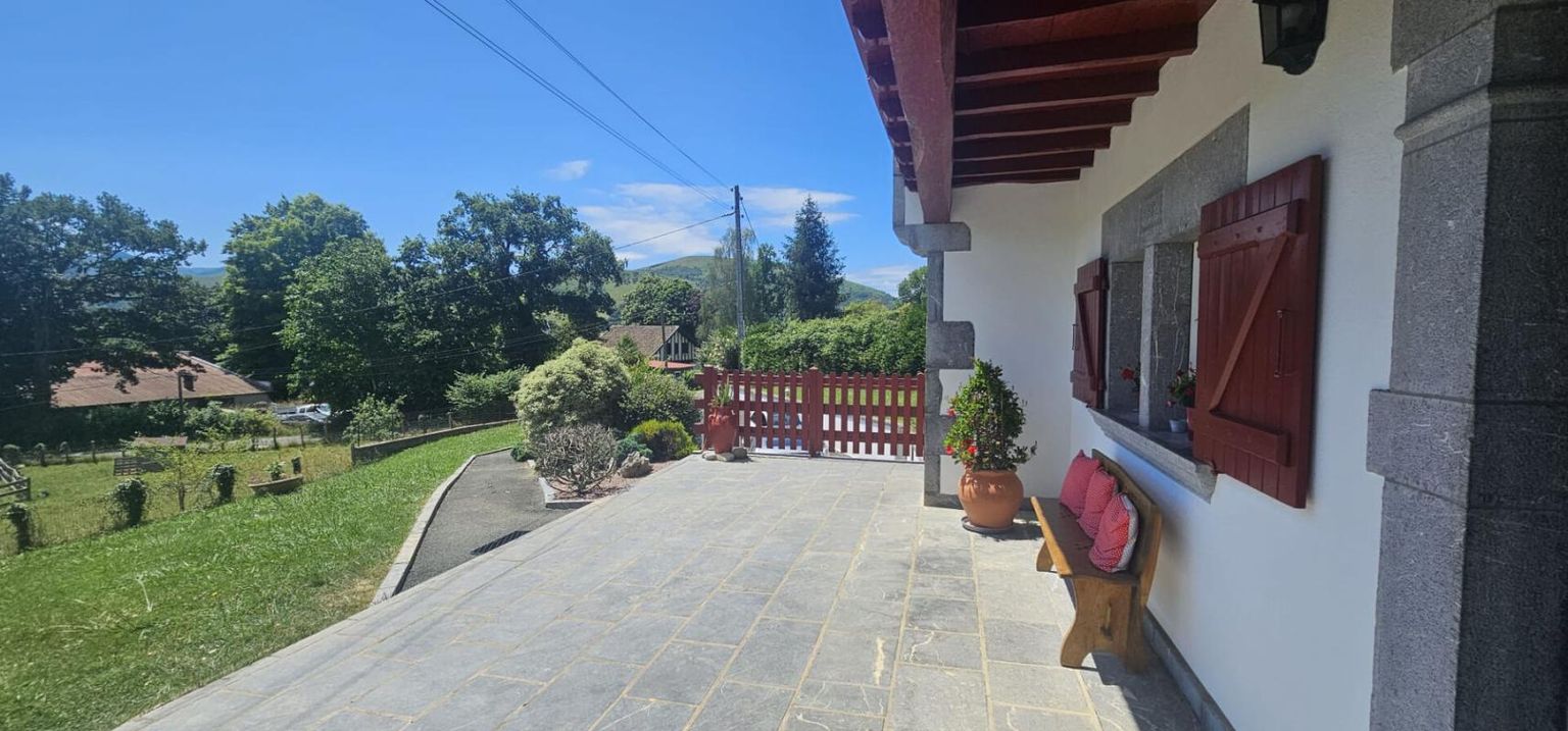 LARCEVEAU-ARROS-CIBITS Belle maison Basque à vendre 4