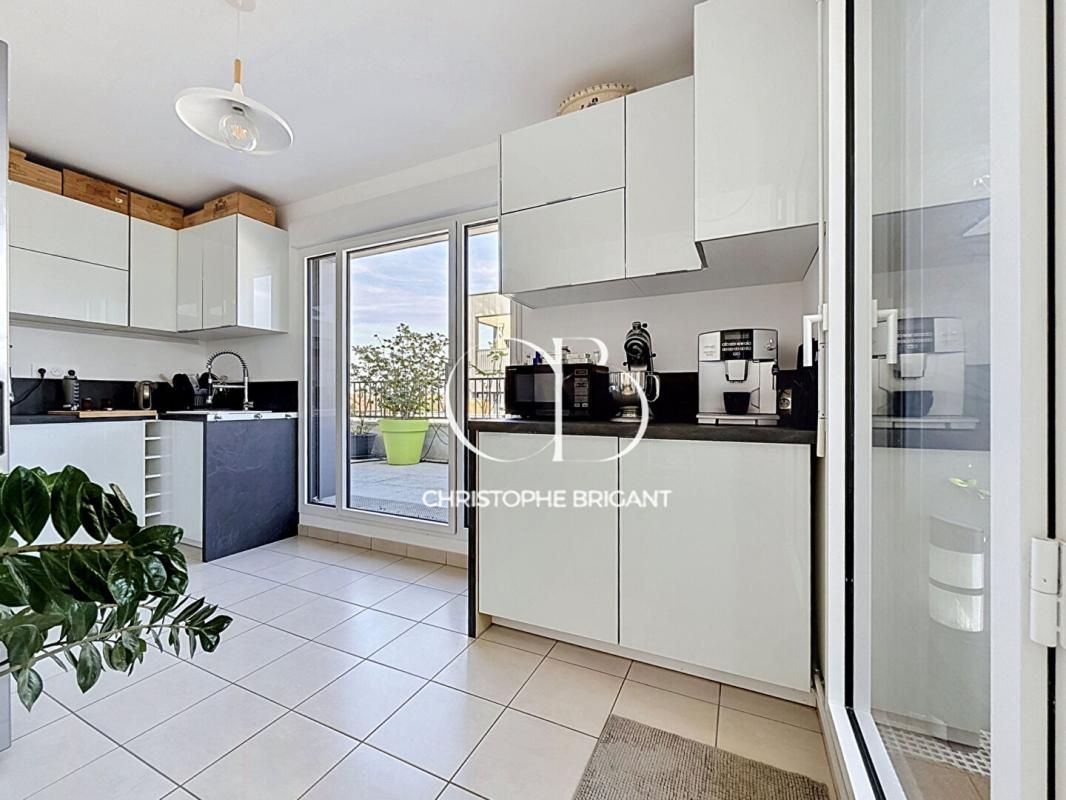 VILLEJUIF Superbe duplex 4 chambres de 117 M2 avec grande terrasse et balcons 2