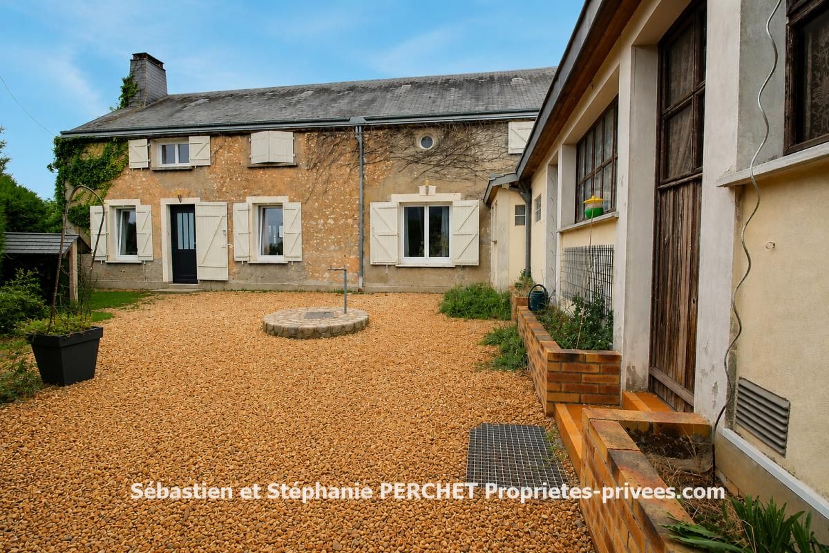 ORGERES-EN-BEAUCE Longère de caractère 144 m² ? 3/4 chambres ? Terrain 949 m² 1