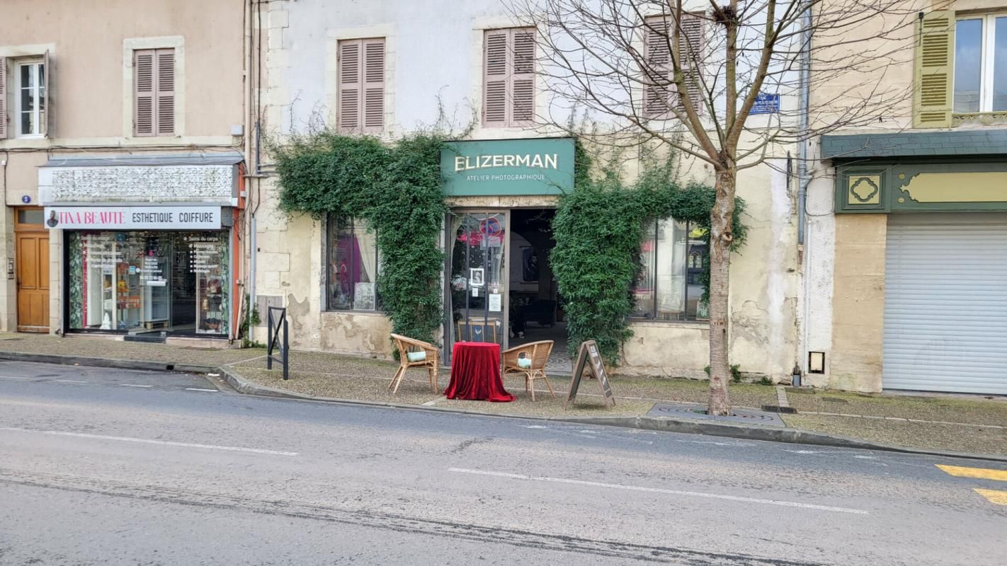 BERGERAC 24000 Perigueux maison divisée en 2 apparts  f2 et f3 et atelier professionnel  artistique et galerie 2