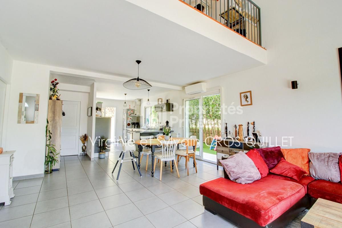Maison T4 + mezzanine bureau 118 m2 + double garage et cellier