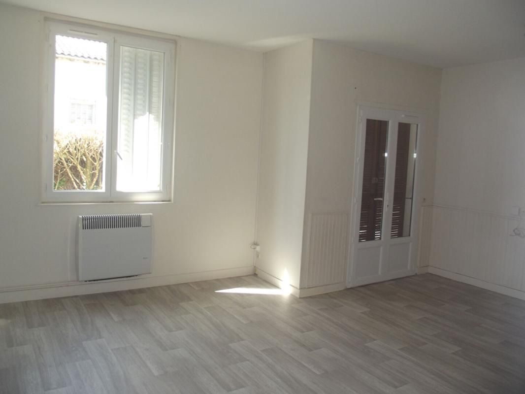 BRIENNE-LE-CHATEAU Maison plain pied 2