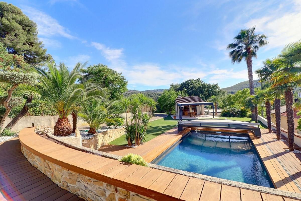 AUBAGNE Maison Aubagne 8 pièce(s) 190 m2 avec piscine - jacuzzi sur 1200 m2 de terrain 3