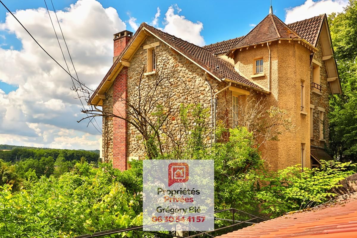 LA FERTE-SOUS-JOUARRE Maison bourgeoise 7 pièce(s) 220 m2 2