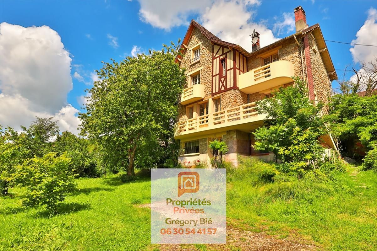 LA FERTE-SOUS-JOUARRE Maison bourgeoise 7 pièce(s) 220 m2 2