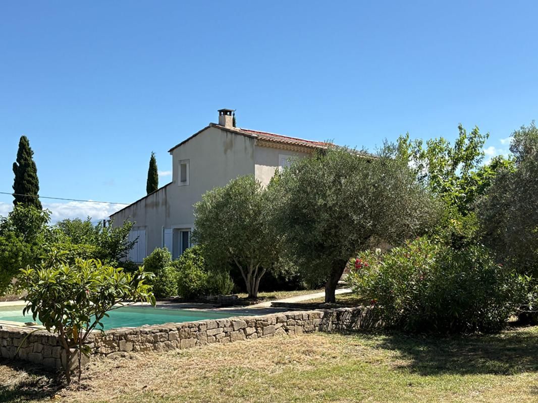 PERNES-LES-FONTAINES Belle villa sur les hauteurs de Pernes Les fontaines 1