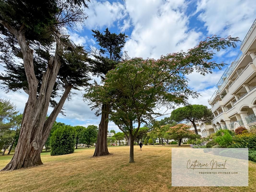 LA BAULE-ESCOUBLAC La Baule . Appartement 2 pièces, terrasse 25 m², résidence sécurisée avec piscines 2