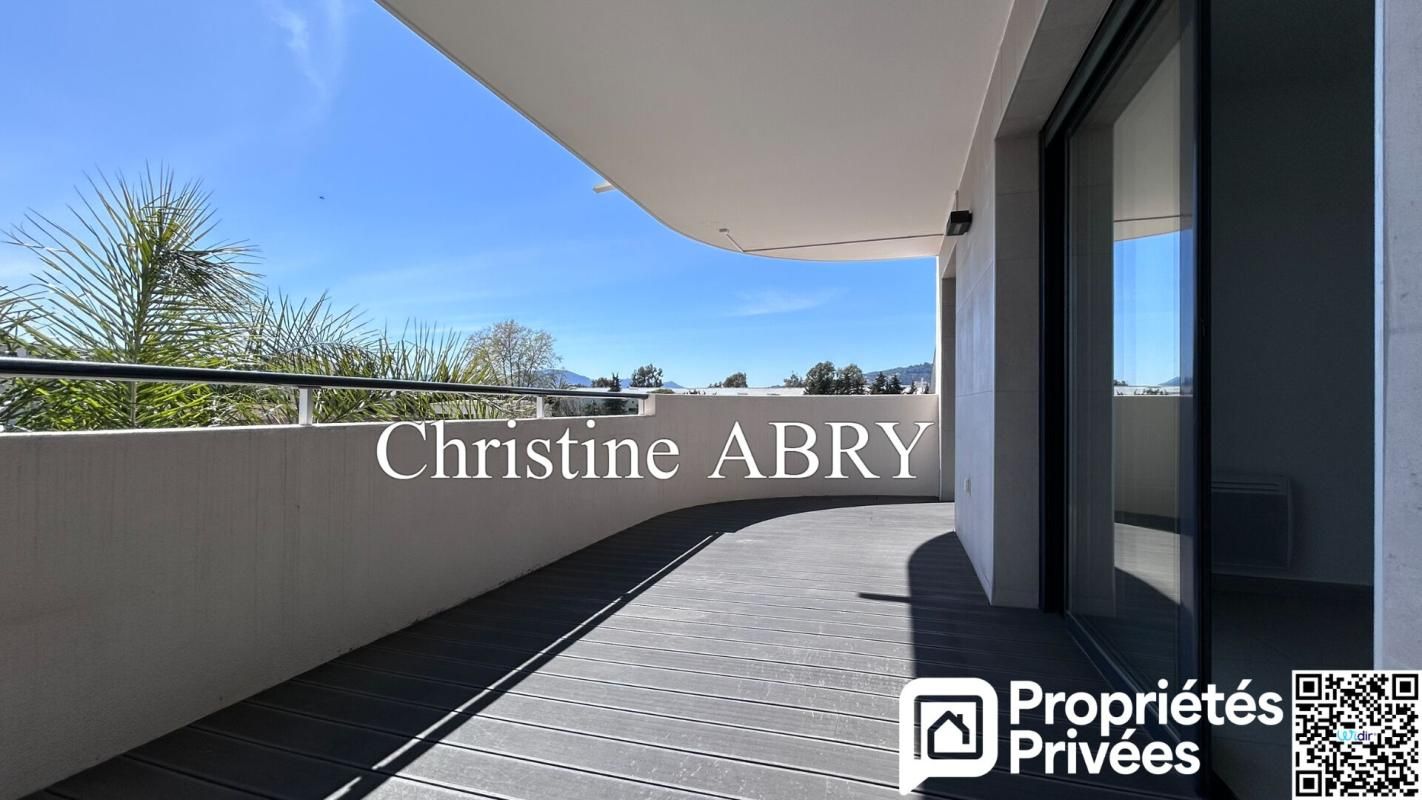 APPARTEMENT T2 MODERNE 44M² AVEC TERRASSE PROCHE PLAGE