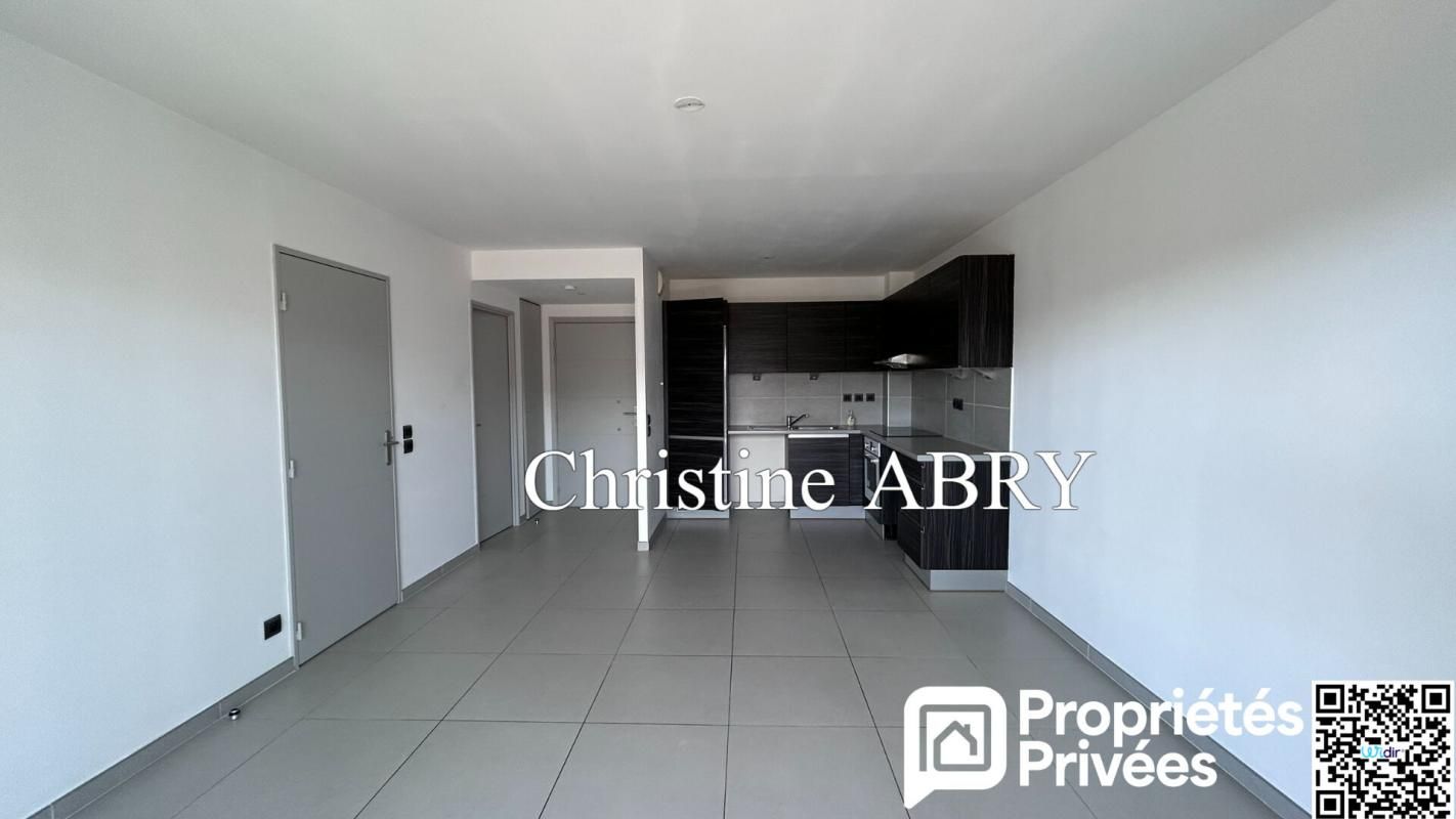CANNES APPARTEMENT T2 MODERNE 44M² AVEC TERRASSE PROCHE PLAGE 2