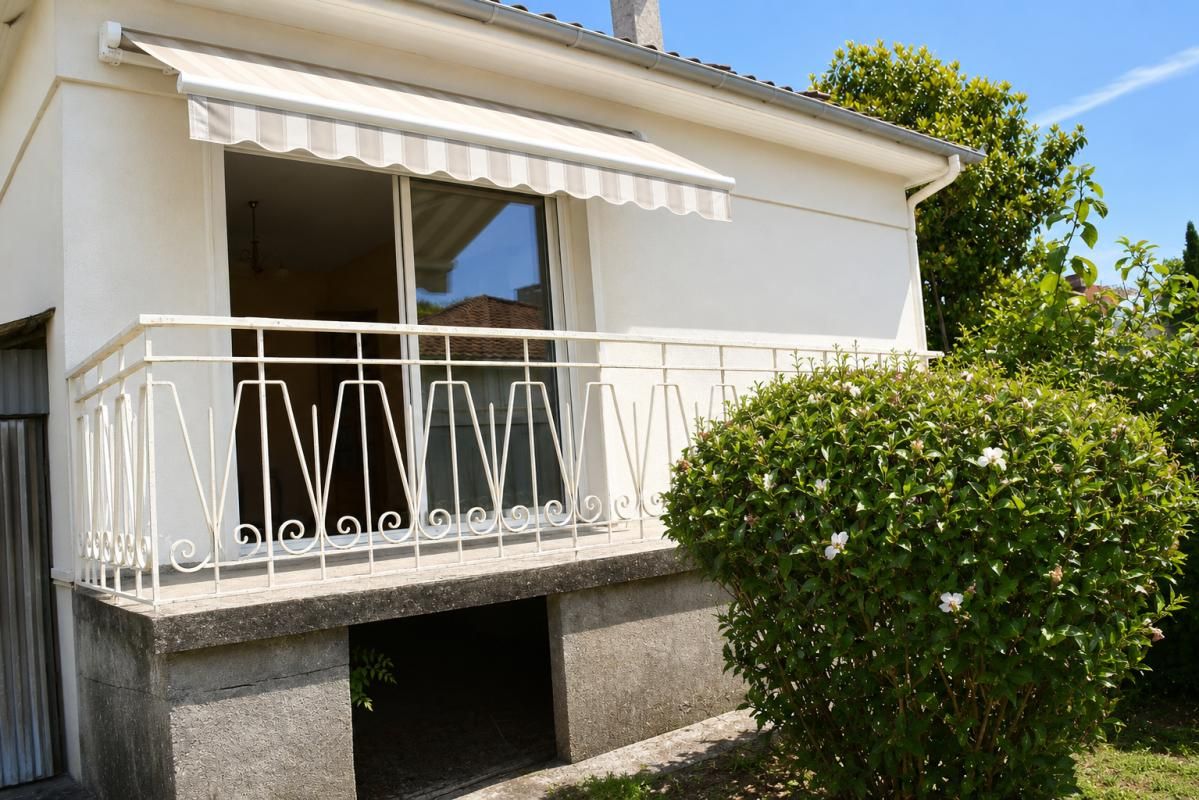 LAFRANCAISE Lafrançaise, 82130 , Tarn et Garonne. Maison  plain-pied  82 m², 5 Pièces , 3 chambres avec jardin privatif et garage fermé 2