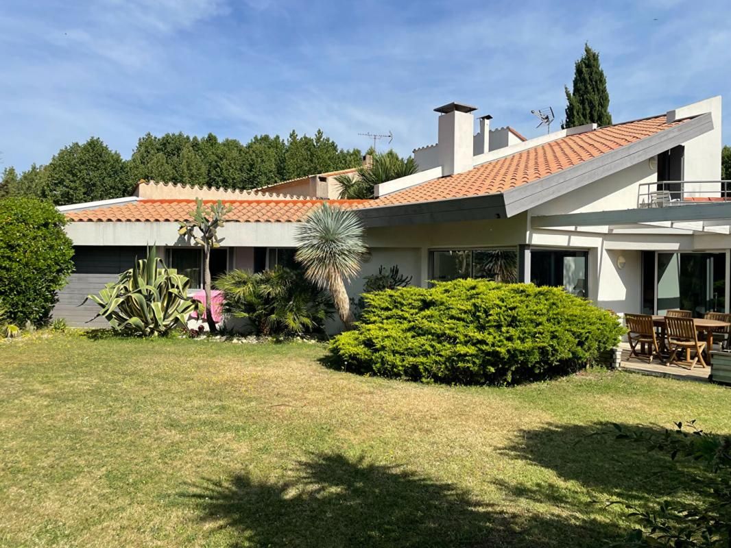 SAINT-CYPRIEN Villa Saint Cyprien 5 pièce(s) 130 m2 3