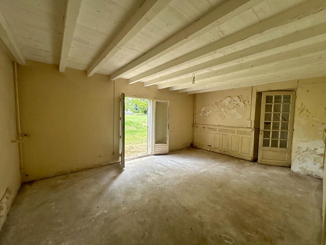 CHATEAU-L'EVEQUE A vendre, grange à rénover située à 5 min de CHANCELADE 24650 4