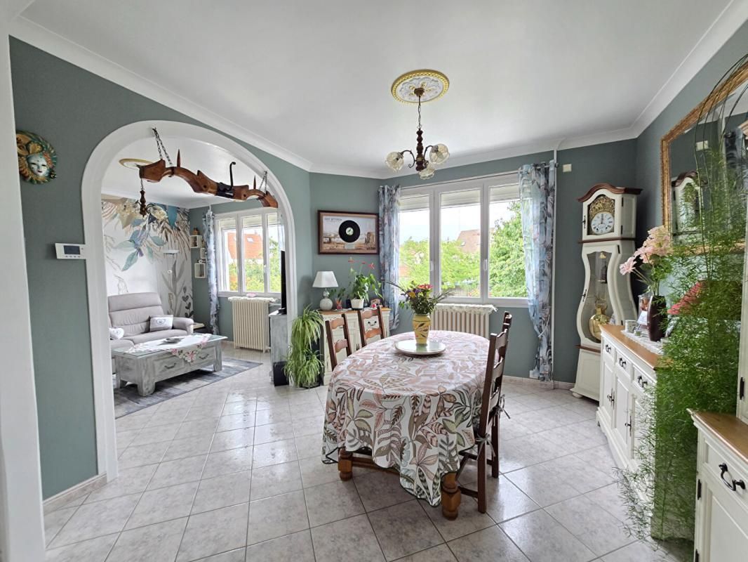 BROU-SUR-CHANTEREINE Maison individuelle avec 4 chambres, véranda et magnifique jardin 3