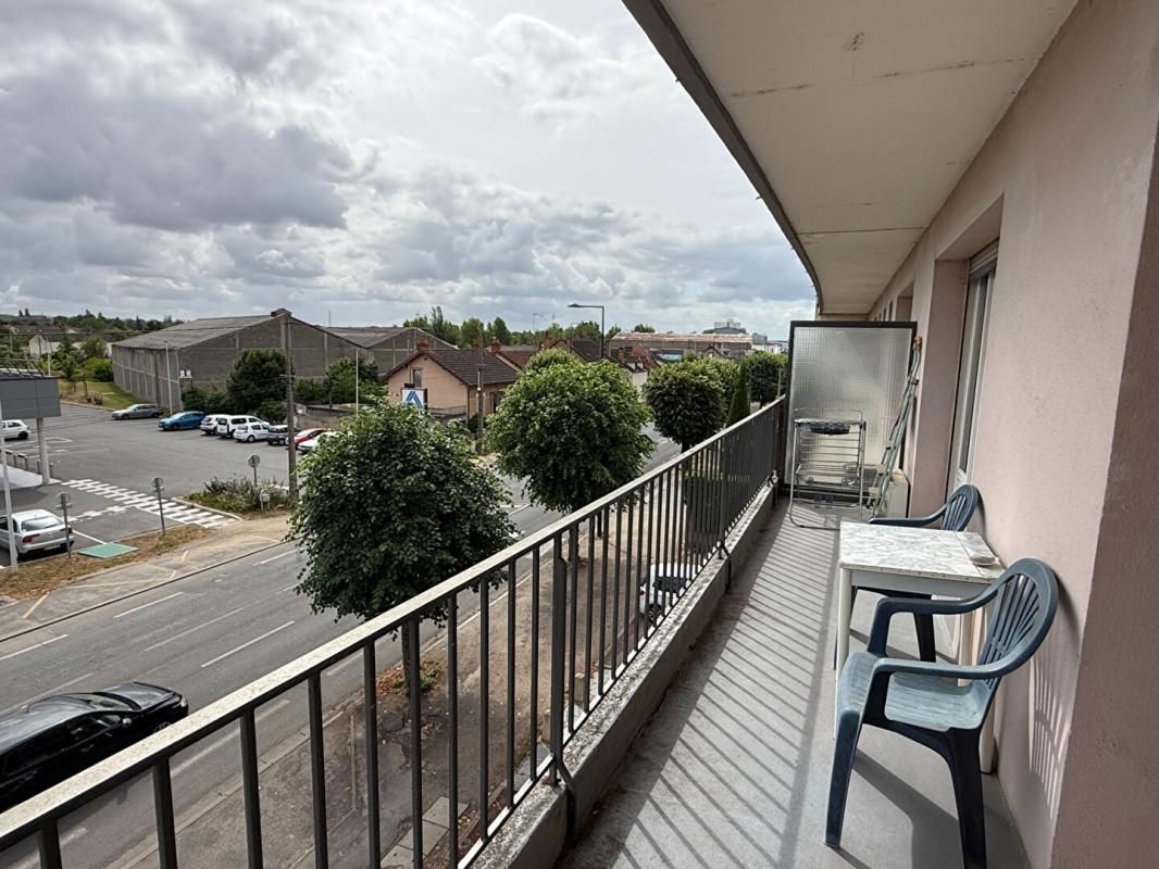 Appartement Moulins 3 chambres + cave + garage
