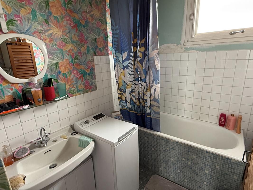 MOULINS Appartement Moulins 3 chambres + cave + garage 4