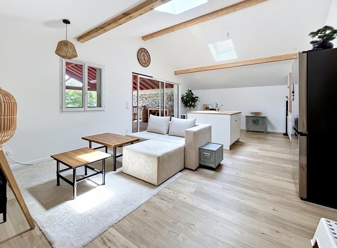 URRUGNE Urrugne, Appartement rénové 109m2 avec terrasse et parking 2