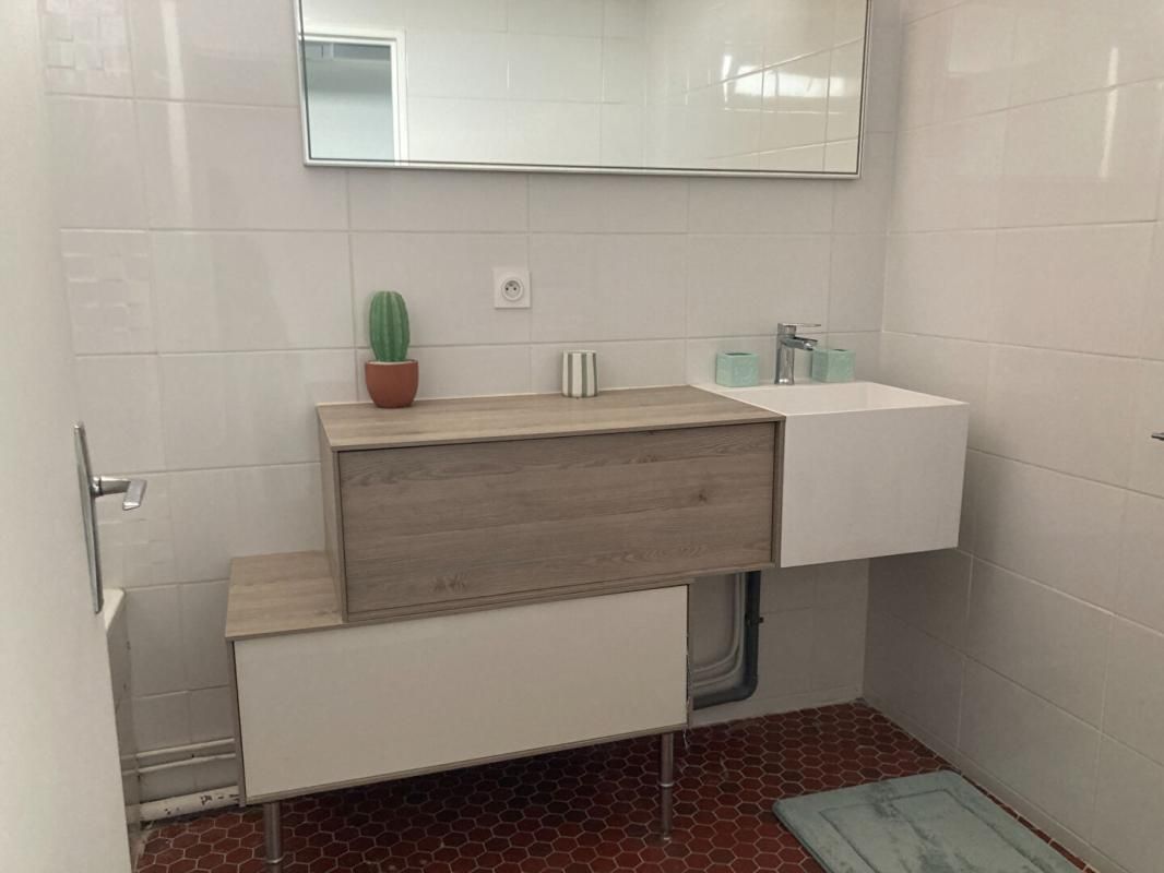 AVIGNON Appartement Avignon 3 pièce(s) 71m2, meublé et équipé, 2 balcons, place de parking 3
