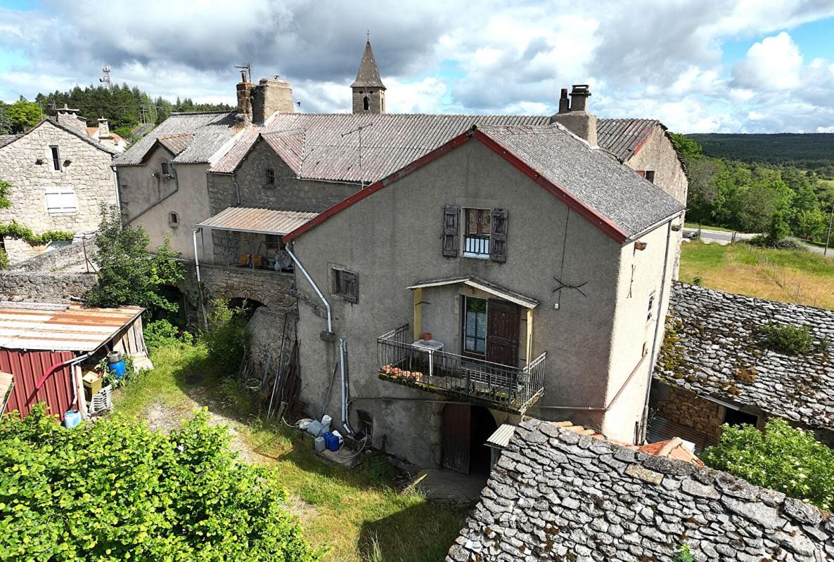 SAINT-ANDRE-DE-VEZINES MAISON EN PIERRE AVEC POTENTIEL ? SECTEUR GORGES DU TARN ? VUE & NATURE 1