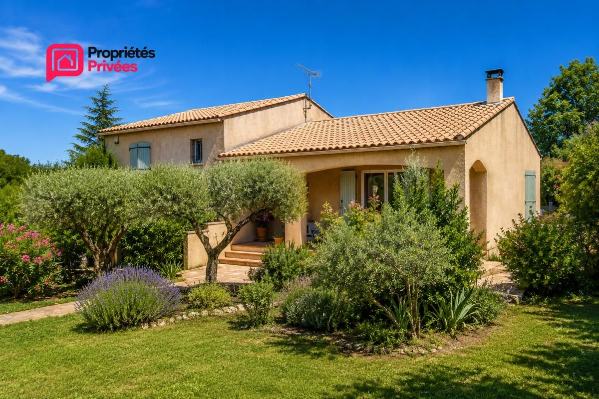 Villa Uzès . À seulement 10 minutes d'Uzès, à Foissac  7 pièce(s) 133 m2, 4 chambres avec piscine et dépendance de 40m2 type P2