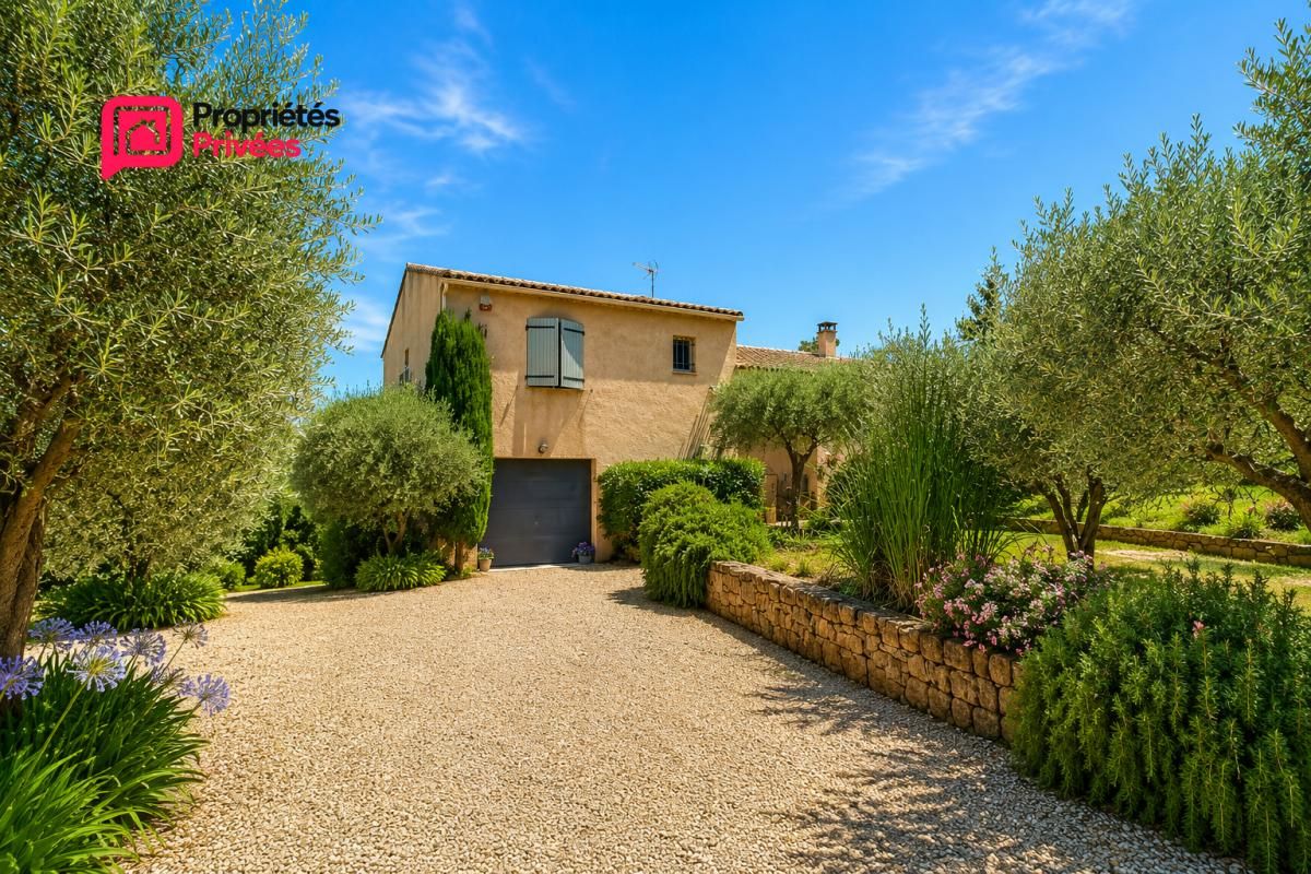 FOISSAC Villa Uzès . À seulement 10 minutes d'Uzès, à Foissac  7 pièce(s) 133 m2, 4 chambres avec piscine et dépendance de 40m2 type P2 3