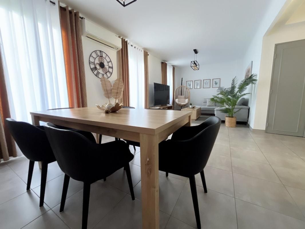 PERPIGNAN Magnifique appartement T3 de 77 m2  avec garage, situé au second et dernier étage sans ascenseur d'une petite copropriété aux faibles charges 3