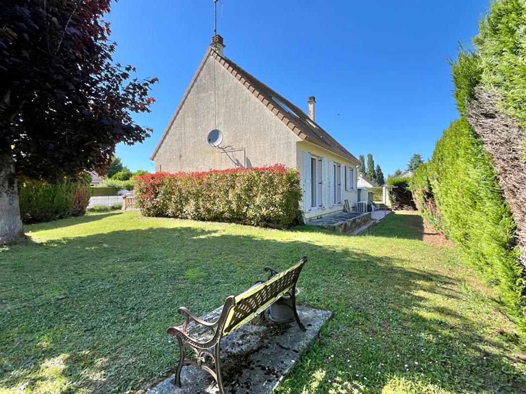 RIBECOURT-DRESLINCOURT Maison : 6 pièce(s) 100 m2 - Terrain 610m² - Garage 4