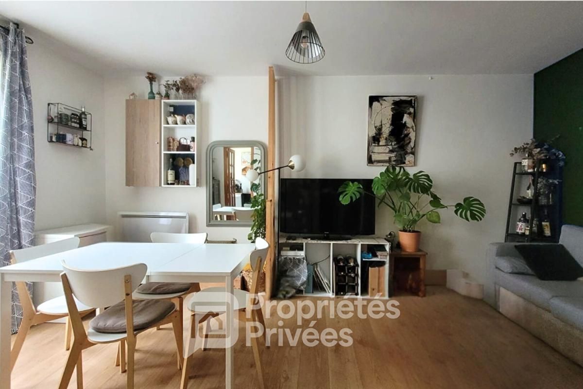 ARPAJON Une adresse privilégiée en centre-ville d'Arpajon 2