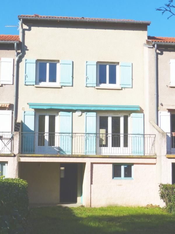 AIGUILHE Maison Aiguilhe 7 pièce(s) 134.14 m² 2