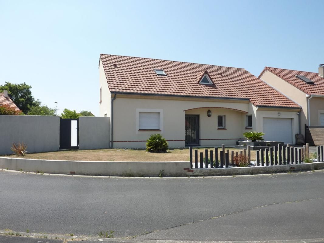 CHOLET Maison Cholet 8 pièce(s) 160 m2 2