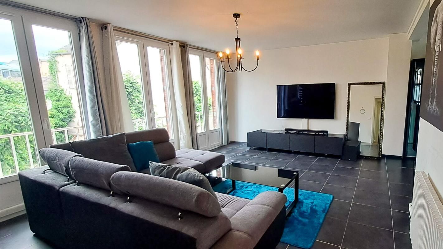 MONTEREAU-FAULT-YONNE Appartement Montereau Fault Yonne 4 pièce(s) 99.1 m2 2