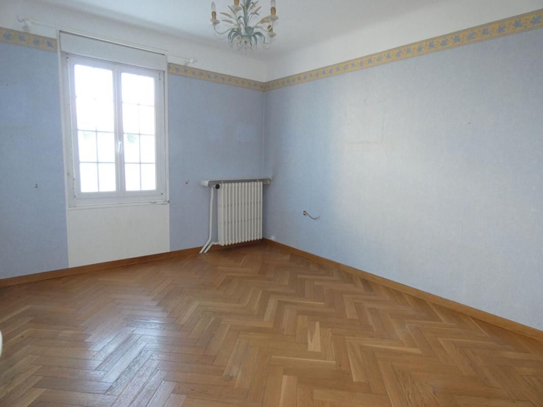 LA COUTURE-BOUSSEY Maison 3 chambres + garage 4