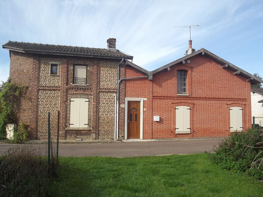 HAMPIGNY Belle maison de village 1