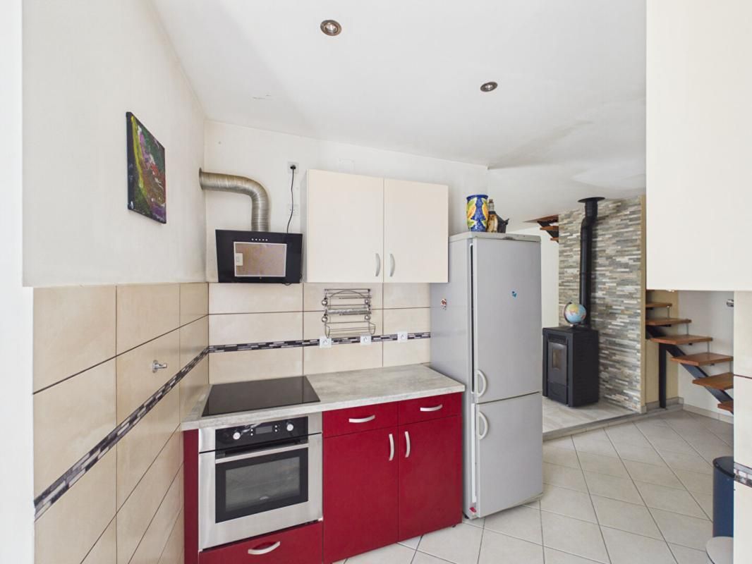 BESSEGES BESSEGES (30160)Appartement  5 pièce(s) 121 m2 3