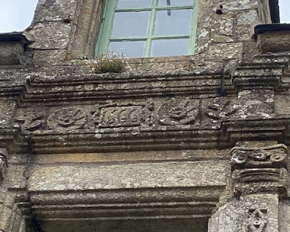 ROCHEFORT-EN-TERRE Demeure de prestige de 1533 8 pièce(s) 168 m2 2
