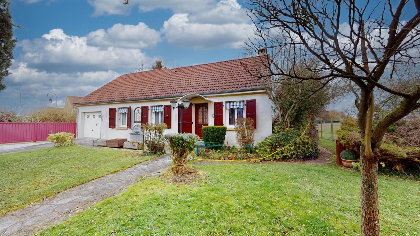 CHEVRU Maison familiale ou PMR  77 Chevru 7 pièce(s) 130 m2   230 000 1