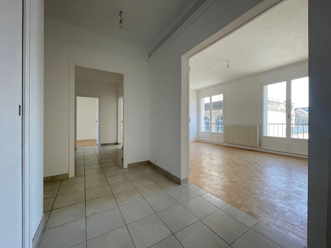 QUIMPER Appartement T3 lumineux et spacieux de presque 90 m2 - Centre-Ville Quimper 4