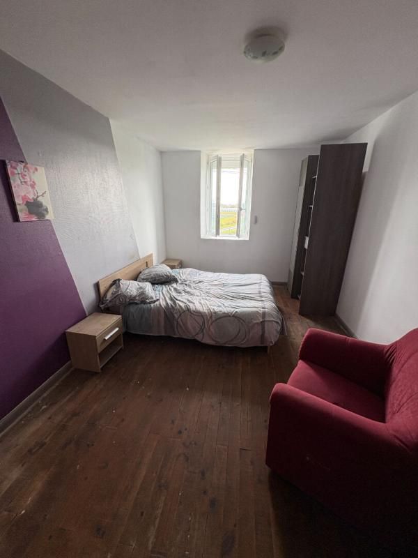 HURE Confort et modernité à Hure, secteur de La Réole / 4 chambres 138 m2, dépendance 4