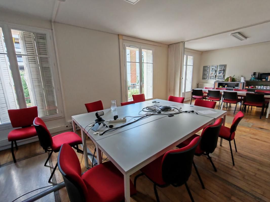 POITIERS POITIERS - IMMEUBLE DE BUREAUX 302 m2 2