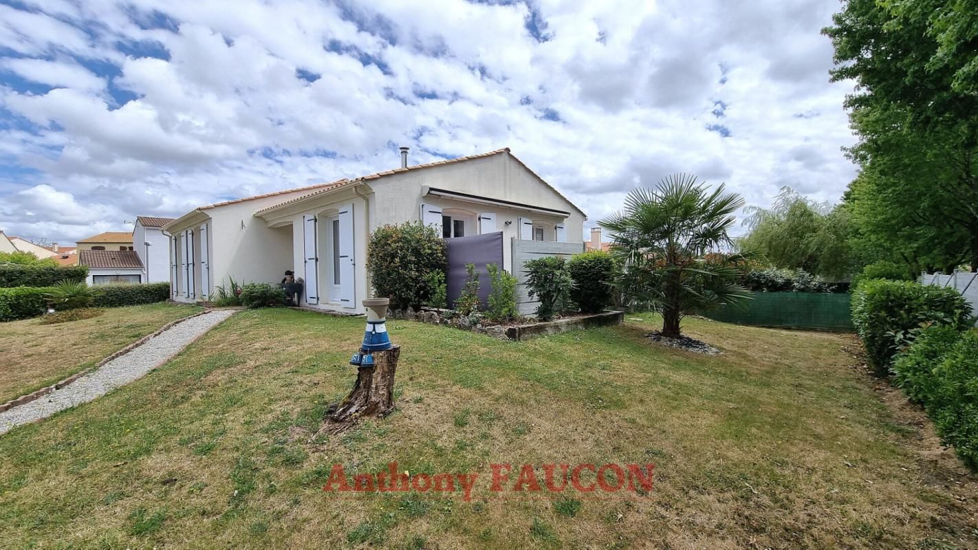 LA ROCHE-SUR-YON Maison La Roche Sur Yon 6 pièce(s) 124 m2 2
