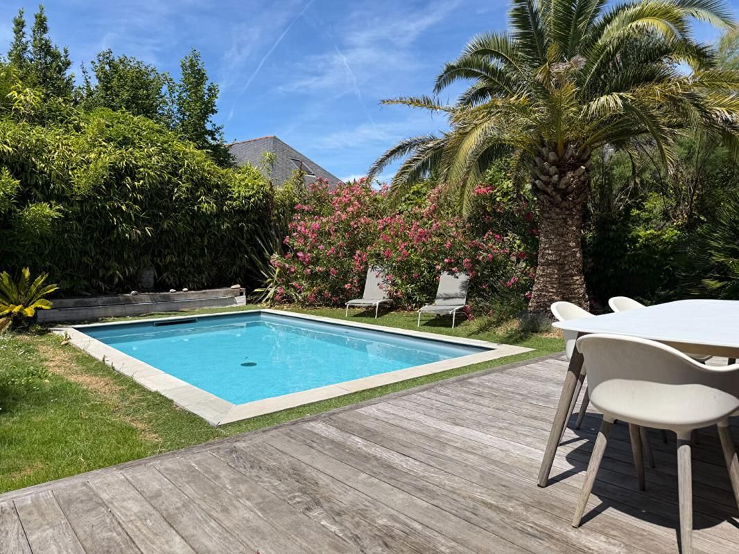Nantes Ouest - Maison familiale 5 chambres, piscine chauffée et garage