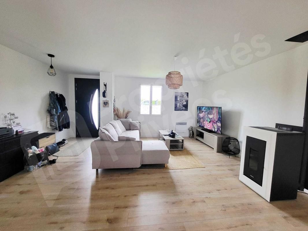 SERMAISES Maison Plain-pied, 4 chambres et jardin 4